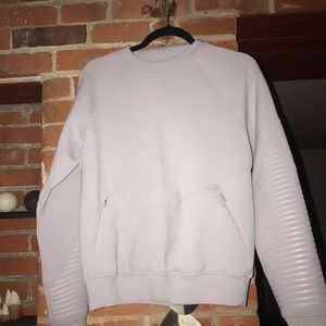 Lululemon size 6 lavender free neck sweater nwot